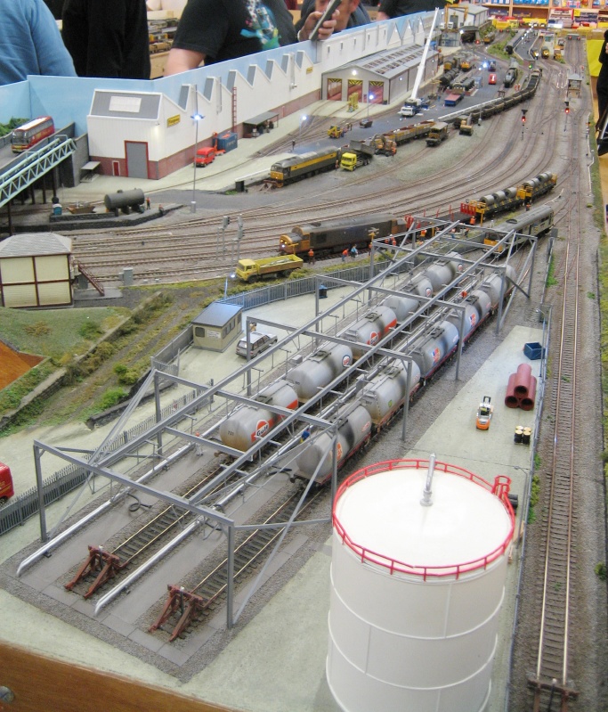 Oulton TMD (UK, 00)